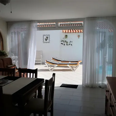 Mango Tauro Villa